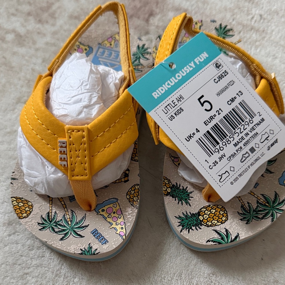 Reef Kids Pineapple Print Yellow Flip Flops